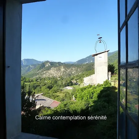 Chateau Notre Dame De Nyaraló Sausses